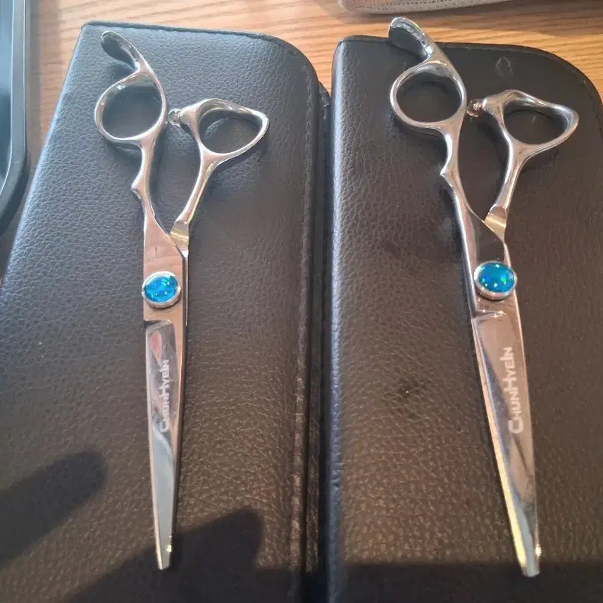 [BUNJANG] Chun Hye In Cutting Scissors Set / 천혜인 커트 가위 2자루 일괄