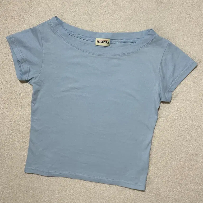 [BUNJANG] Blue Off-Shoulder Short-Sleeve T-Shirt / 보세 블루 오프숄더 반팔티