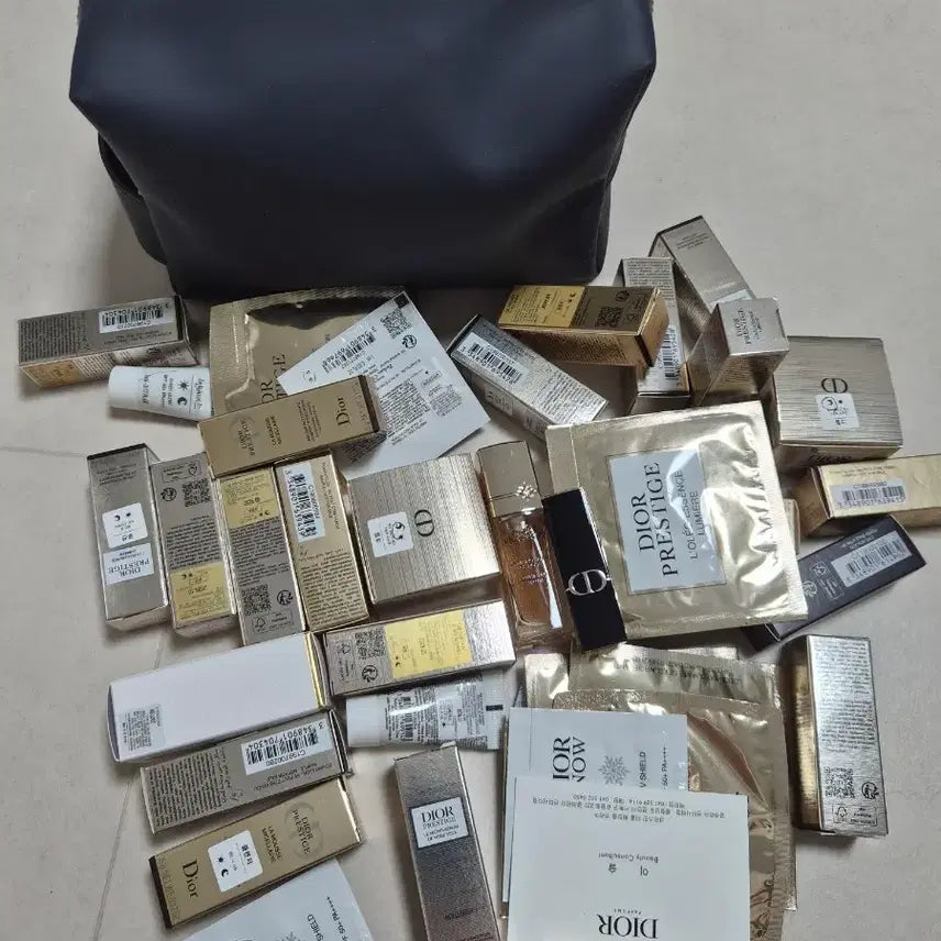 [BUNJANG] Dior Sauvage Travel Pouch Set / 디올 소바쥬 여행용 파우치 팝니다 새제품