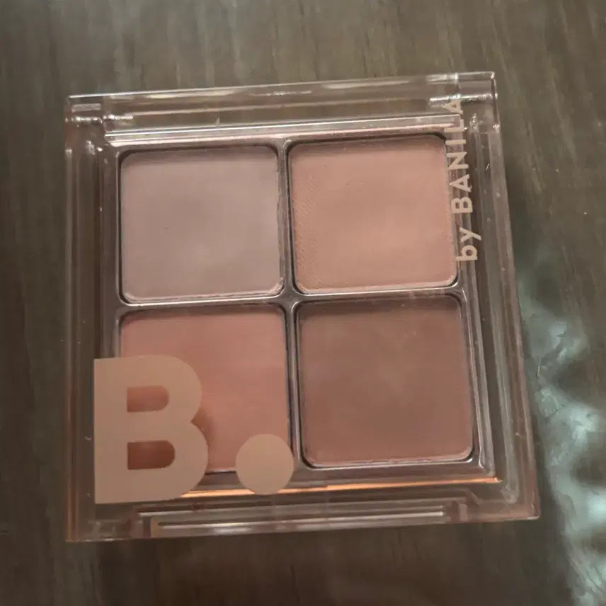 [BUNJANG] Banila Co Mood On Eye Shadow Palette 12 Peach Core / 바닐라코 무드 온 아이 섀도우 팔레트 12 피치코어