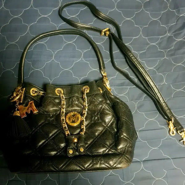 [BUNJANG] Metrociti Quilted Leather Bucket Bag / 메트로시티 금장로고 퀄팅 레더 크로스 복조리 버킷백 블랙