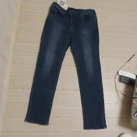 [BUNJANG] Soft Stretch Denim Jeans with Back Elastic Band / 뒷면 밴딩 부드러운 스판진