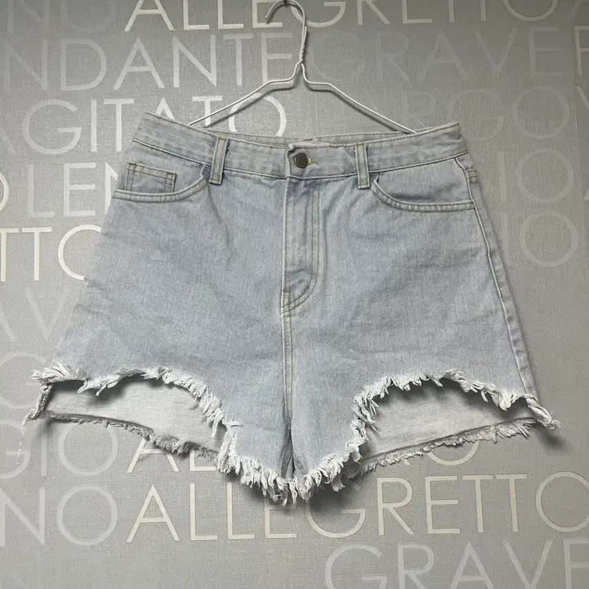 [BUNJANG] Light Wash A-Line Short Pants / [L] 연청 A라인 숏팬츠