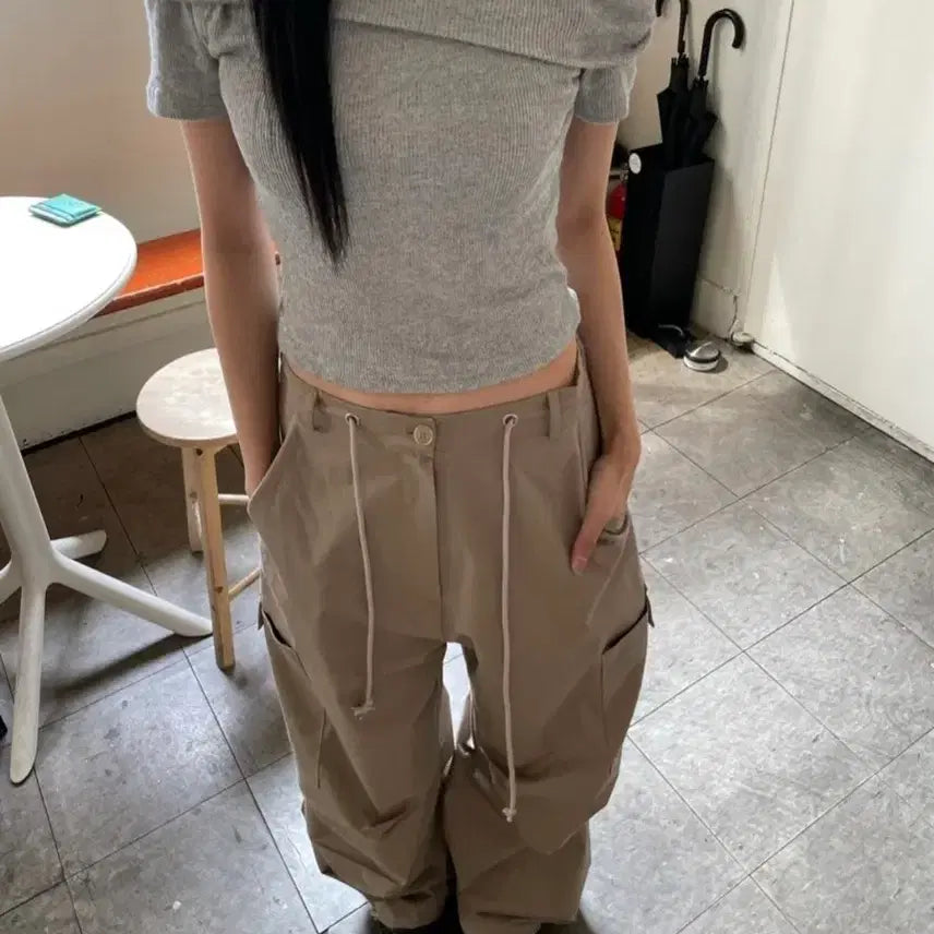[BUNJANG] Daydoo Off-Shoulder T-Shirt (Gray) / 데이도어 오프숄더 티 (그레이)