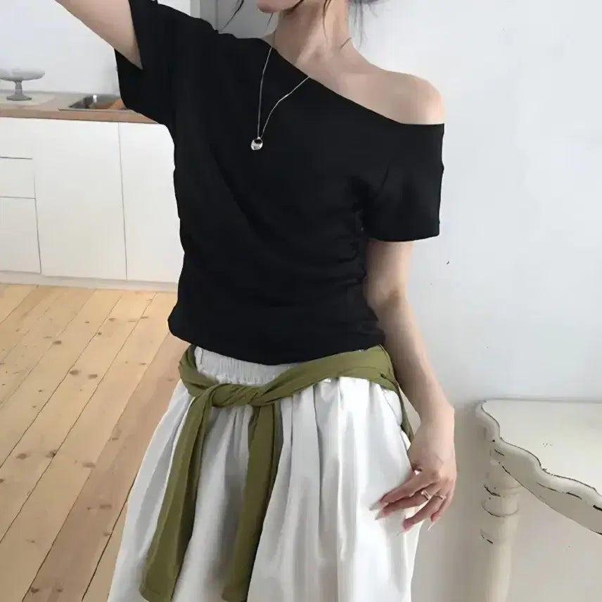 [BUNJANG] One-Off Shoulder Short Sleeve T-Shirt / 원오프숄더 반팔 티셔츠/오프숄더/원오프/원오프숄더