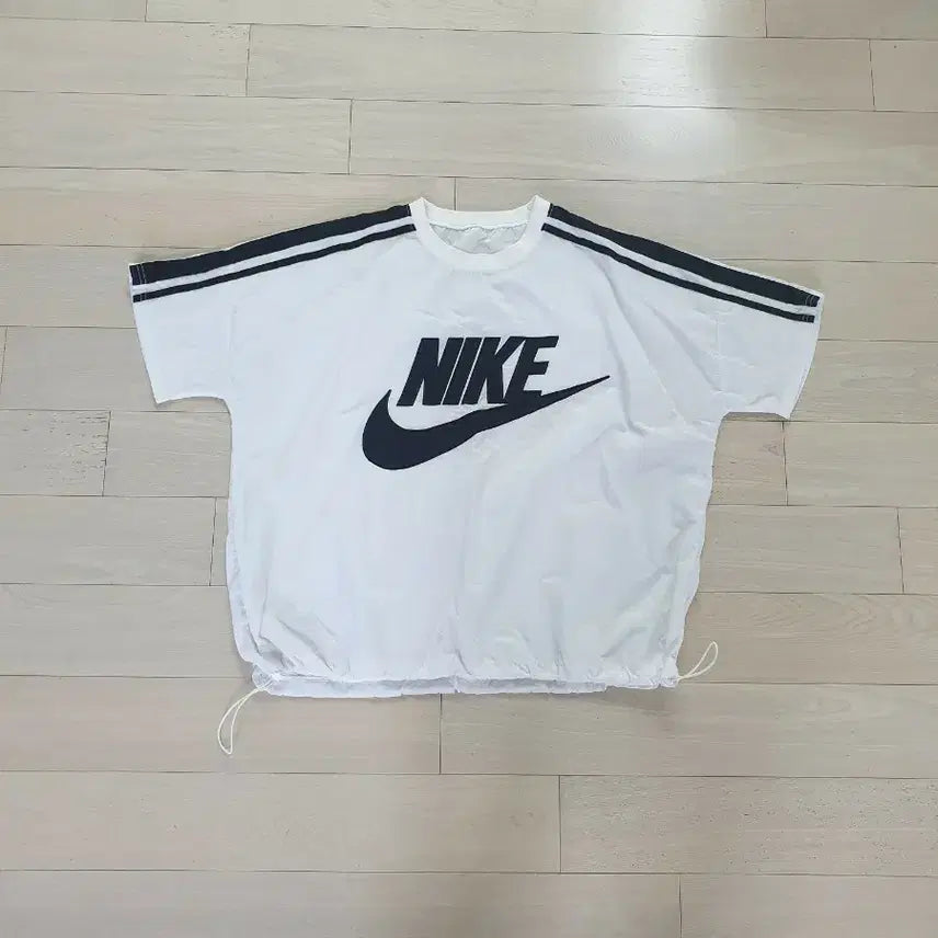 [BUNJANG] Nike Crop Windbreaker Short Sleeve T-Shirt White / 나이키 크롭 바람막이 반팔티 화이트