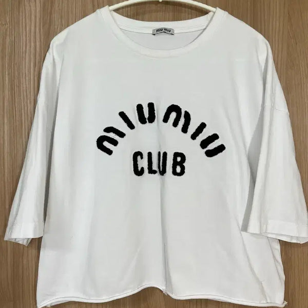 [BUNJANG] Miu Miu CLUB Logo Short Sleeve T-Shirt White F / 반팔 티셔츠 화이트 F