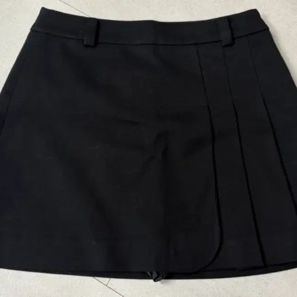 [BUNJANG] MIXXO Black Pleated Mini Skirt / 미쏘 블랙 플리츠 미니스커트