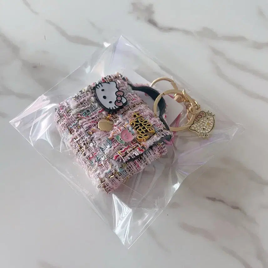 [BUNJANG] Hello Kitty House Tweed Mini Bag Keyring / 헬로키티 하우스 트위드 미니백 키링