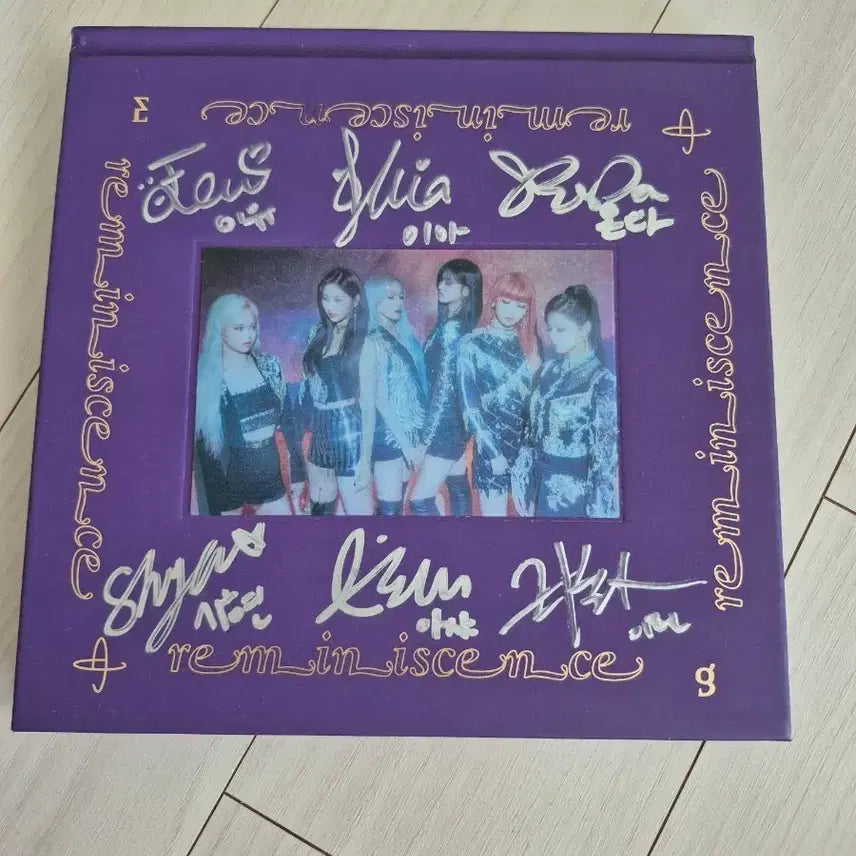 [BUNJANG] EVERGLOW First Mini Album 'RETURN OF THE GIRL' Signed / 친필사인 에버글로우 첫번째 미니 앨범