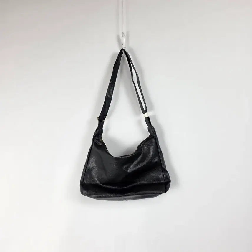 [BUNJANG] Unused Black Square Gold-Plated Leather Shoulder Bag Crossbody / 미사용 가죽 사각 금장 숄더백 크로스백 블랙 260713