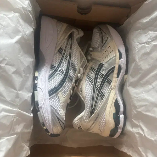 [BUNJANG] ASICS Gel-Kayano 14 White (235) / 아식스 젤 카야노 14 화이트 235