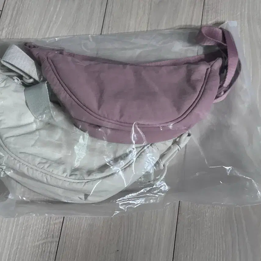 [BUNJANG] Dumpling Bag White/Pink / 만두 가방 사이즈 11.5*21.5*9.5