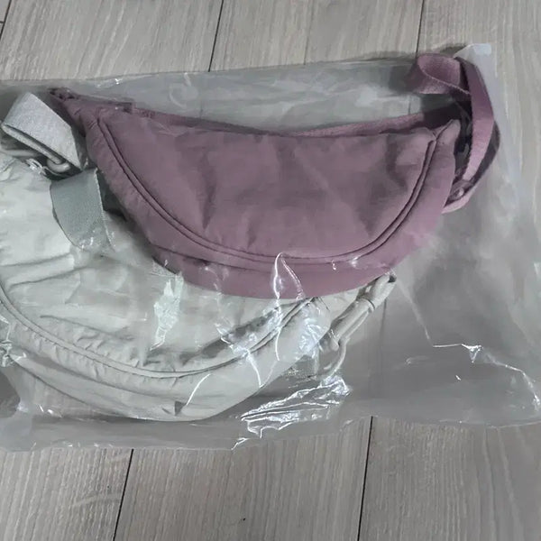 [BUNJANG] Dumpling Bag White/Pink / 만두 가방 사이즈 11.5*21.5*9.5