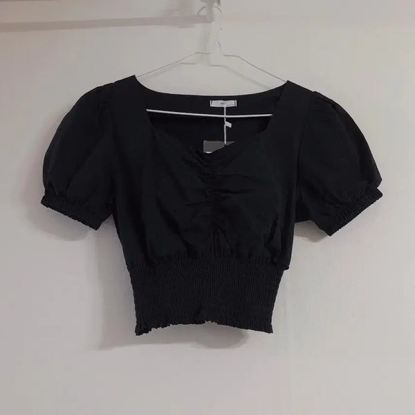 [BUNJANG] Heart Neck Puff Cropped Blouse - Black / 하트넥 퍼프 블라우스 44-55 크롭 블랙 새제품
