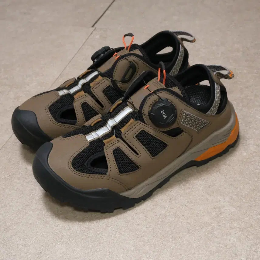 [BUNJANG] Nepa Kuppra Tracking Sandals Brown 250mm / 네파 쿠프라 트래킹화 샌들 브라운 250mm