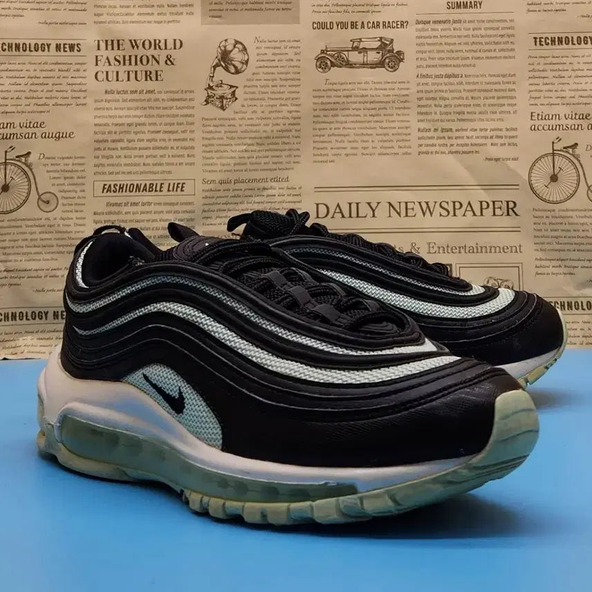 [BUNJANG] Nike Air Max 97 Black Igloo Women's Sneakers (240mm) / 나이키 에어맥스 97 블랙 이글루 여성운동화240