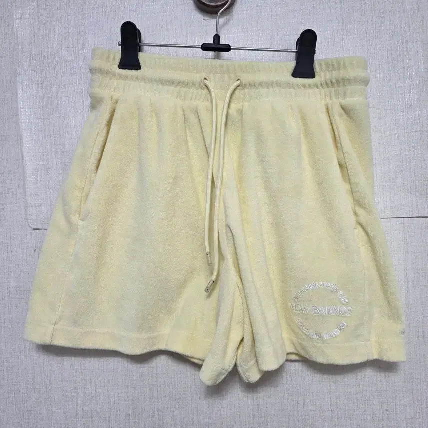 [BUNJANG] New Balance Terry Shorts Yellow / 뉴발란스 테리 반바지 옐로우