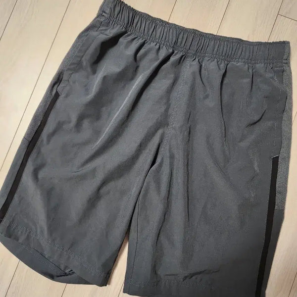 [BUNJANG] Le Coq Sportif Training Functional Shorts Size L / 새상품급) 르카프 트레이닝 기능성 반바지 사이즈L여러 중고사이트에도