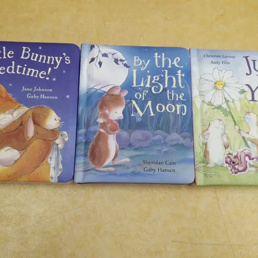 [BUNJANG] Cuddle Me Close: Three Wonderful Board Books / Cuddle me close Three wonderful (영어보드북)