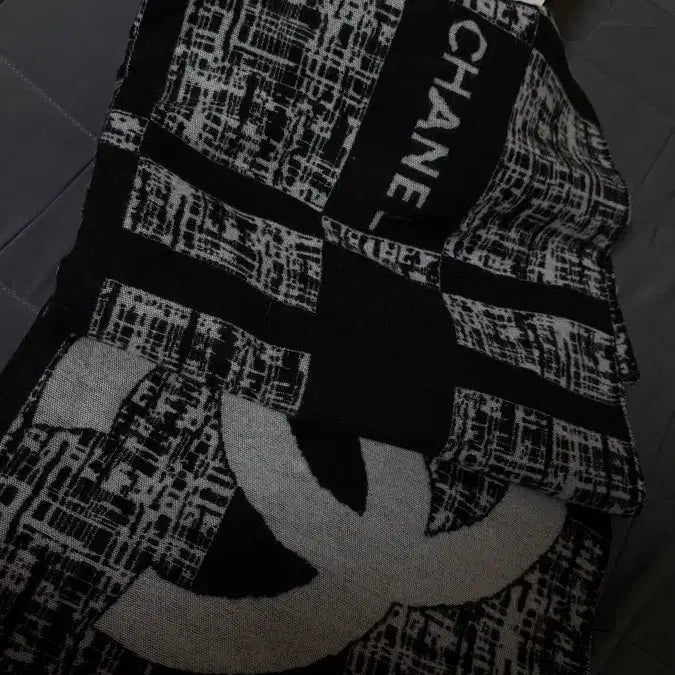 [BUNJANG] Chanel Logo Scarf Black / 샤넬 로고 스카프 블랙