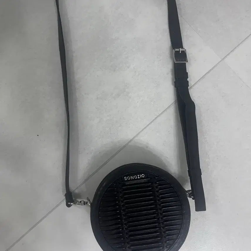 [BUNJANG] Songzio Homme Striped Leather Crossbody Bag / 송지오옴므 크로스백