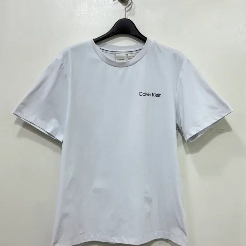 [BUNJANG] Calvin Klein Short Sleeve T-Shirt White M / 캘빈클라인 반팔 티셔츠 화이트 M