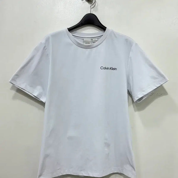 [BUNJANG] Calvin Klein Short Sleeve T-Shirt White M / 캘빈클라인 반팔 티셔츠 화이트 M