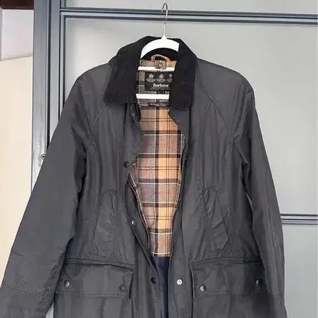 [BUNJANG] Barbour Classic Women's Wax Jacket Navy Blue UK 10 / Barbour classic woman wax jacket