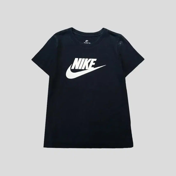 [BUNJANG] Nike Big Futura Logo Pigment Cotton Short Sleeve T-Shirt / 나이키 피그먼트 블랙 화이트 빅 퓨추라 로고 코튼 반팔 티셔츠 WOMAN