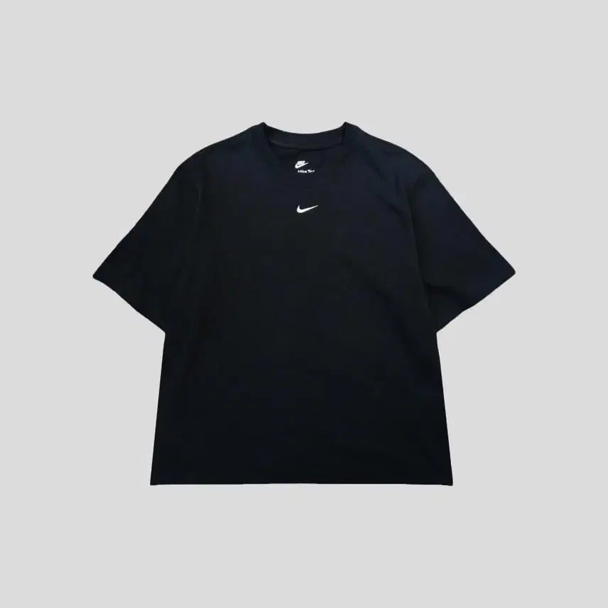 [BUNJANG] Nike Black White Mid Swoosh Logo Relaxed Fit Boxy Cotton Short Sleeve T-Shirt / 나이키 블랙 화이트 미드 스우시 로고 루즈핏 박시 코튼 반팔 티셔츠 WO
