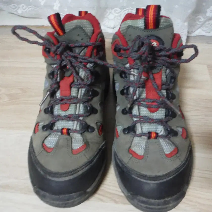 [BUNJANG] K2 Gore-Tex XGRIP Trekking Hiking Shoes (245) / (K2) 등산화 245 고어텍스 XGRIP 트레킹화 남여공용