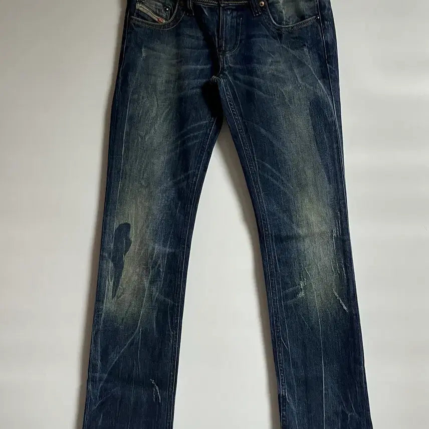 [BUNJANG] Diesel Low-Key Semi-Bootcut Vintage Wash Denim Jeans Size 27 / 디젤 로우키 세미부츠컷 빈티지워싱 데님 팬츠 플레어진 청바지 27