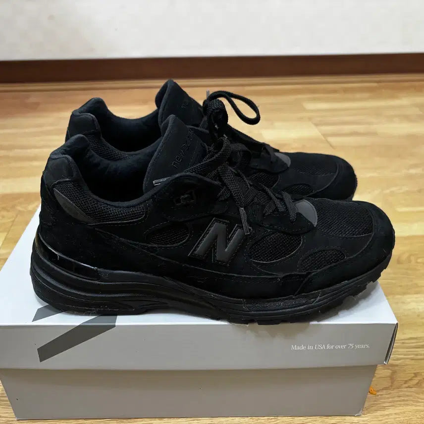 [BUNJANG] New Balance 992 Triple Black Sneakers (270) / 뉴발란스 992 트리플블랙 270