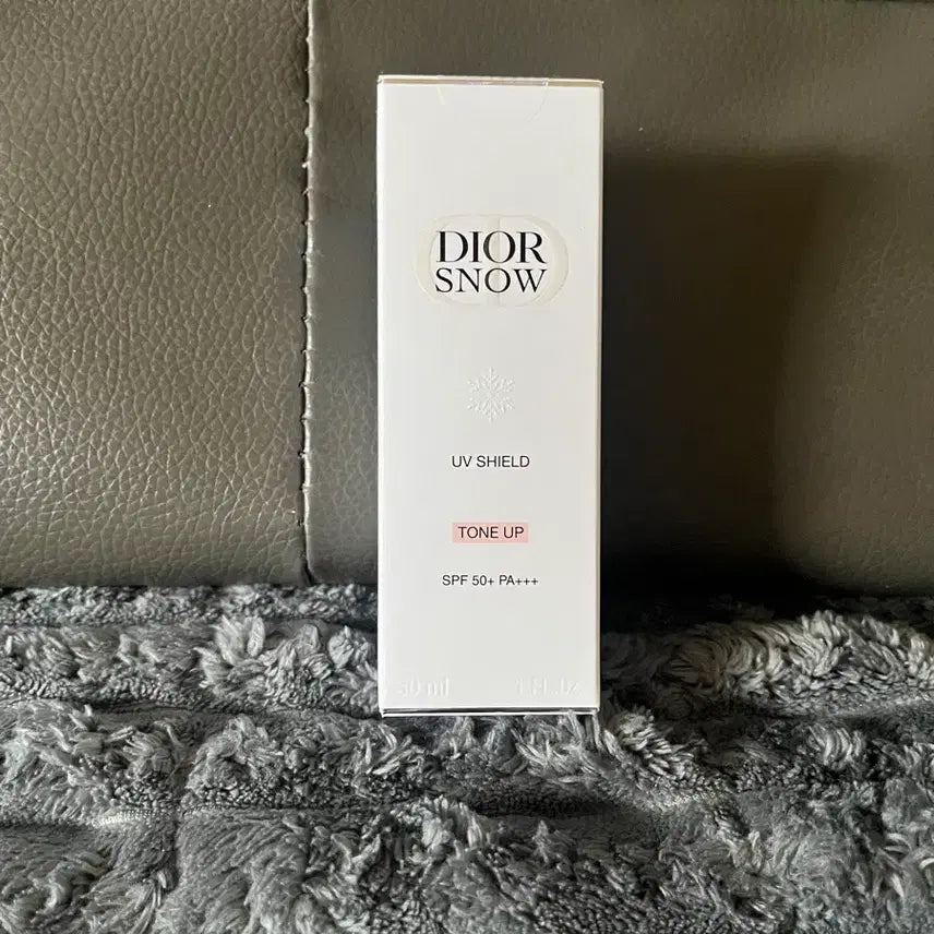 [BUNJANG] Dior Diorsnow UV Shield Tone-Up Sunscreen SPF50+ PA+++ 30ml / 디올 스노우 UV 쉴드 톤업 SPF50+ PA+++
