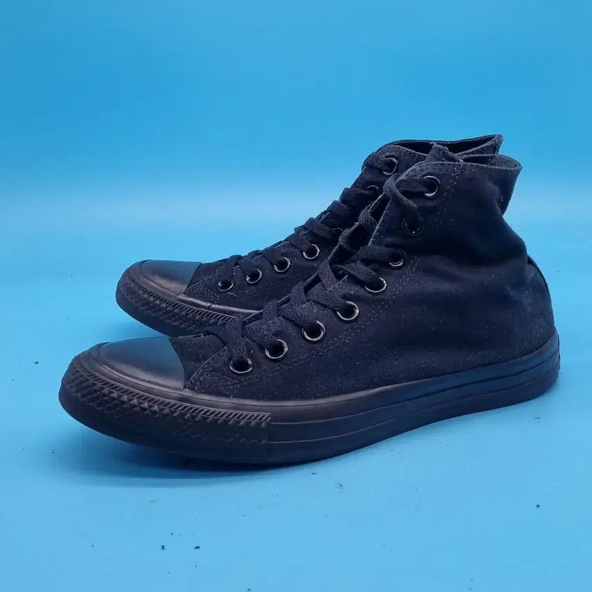 [BUNJANG] Converse Chuck Taylor Monochrome High-Top Shoes (Size 250) / 컨버스 척테일러 모노크롬 하이탑 250