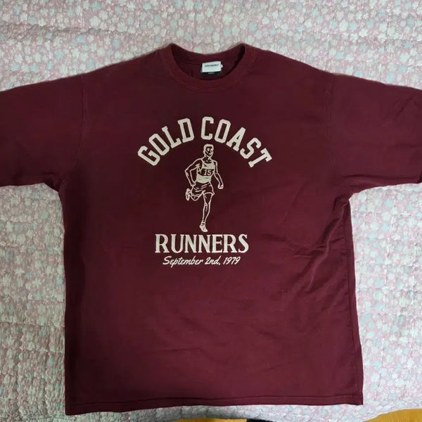 [BUNJANG] Outstanding Gold Coast Runners Short Sleeve T-Shirt / 아웃스탠딩 골드코스트 러너스 반팔티 S