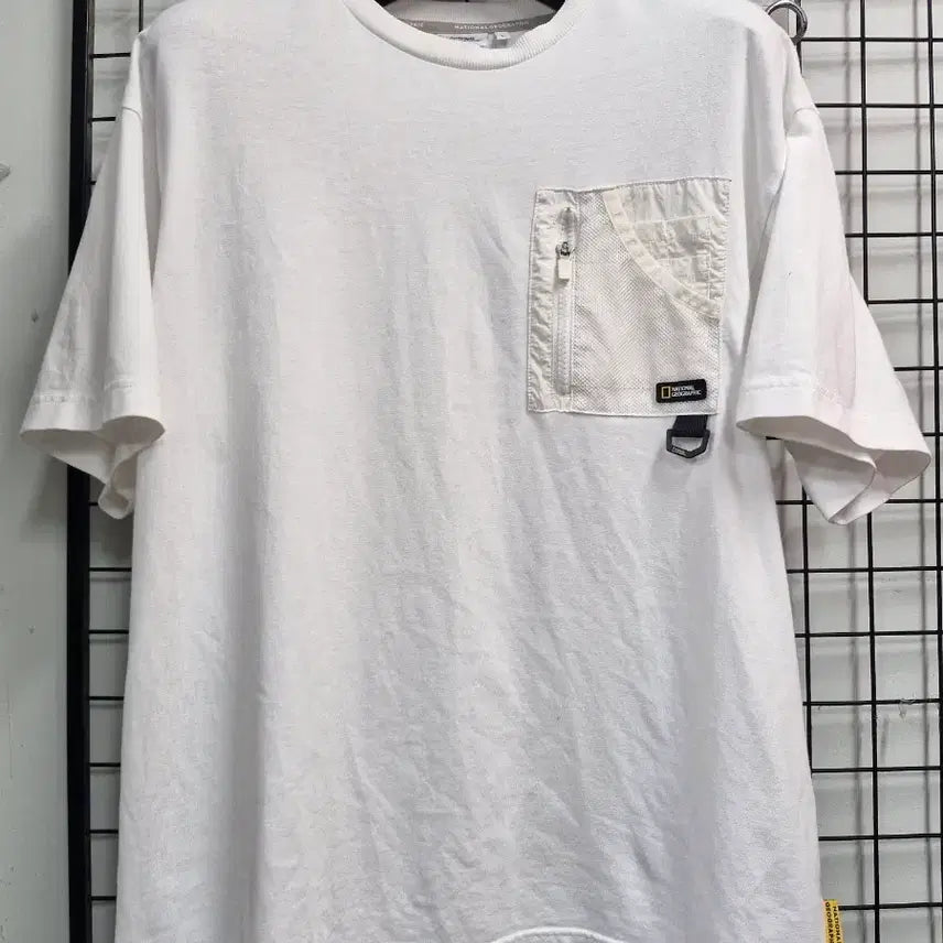 [BUNJANG] National Geographic Men's Short Sleeve T-Shirt White 100L / 100L 내셔널지오그래픽 가슴포켓 반팔티.화이트.
