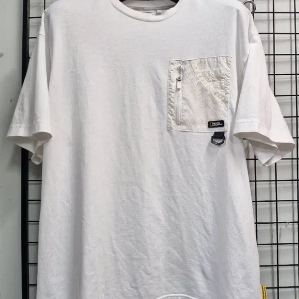 [BUNJANG] National Geographic Men's Short Sleeve T-Shirt White 100L / 100L 내셔널지오그래픽 가슴포켓 반팔티.화이트.