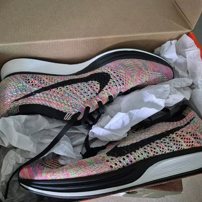[BUNJANG] Nike Flyknit Racer Multicolor 260 / 나이키 플라이니트레이서 멀티컬러 260 1회착용