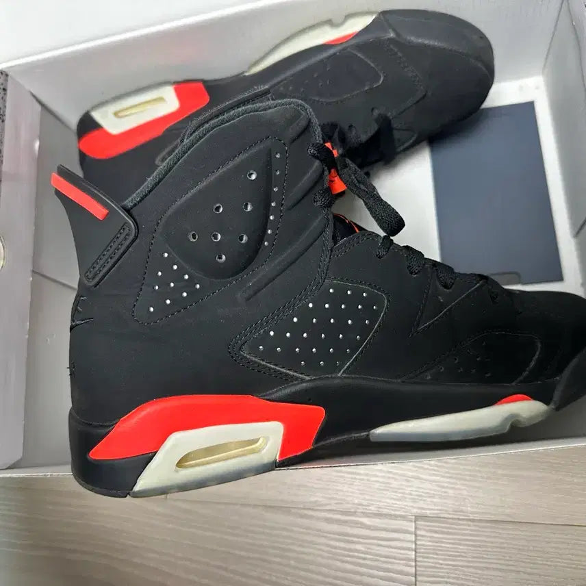 [BUNJANG] Nike Air Jordan 6 Black Infrared Red 2019 / (265)나이키 에어조던6 블랙인프라 레드 2019 판매합니다