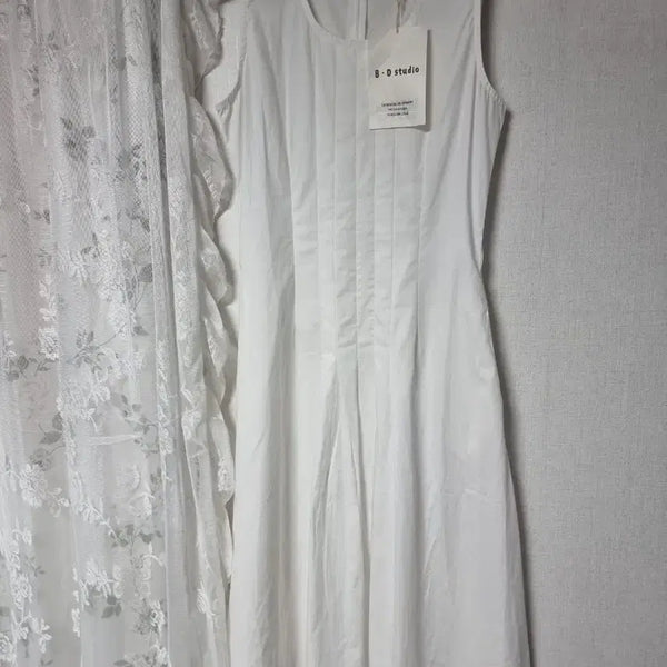 [BUNJANG] B-D Studio Sleeveless Long Dress White / B-D studio 민소매 원피스 화이트