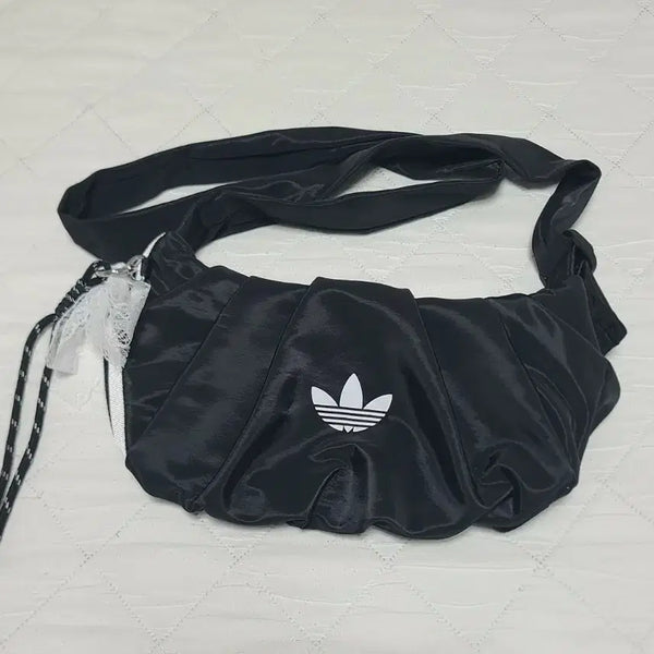 [BUNJANG] Adidas Mini Shoulder Bag / Hip Bag / Crossbody Bag / Waist Bag / 아디다스 미니 숄더백 / 힙색 / 크로스백/ 웨이스트백 가방 (새상품)