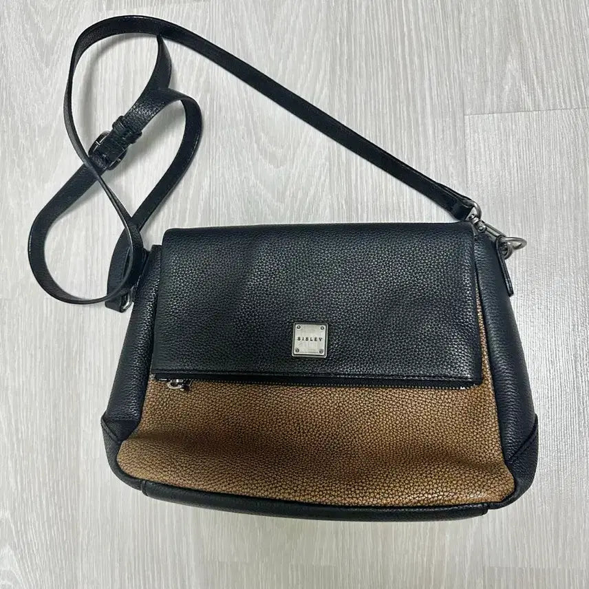 [BUNJANG] Sisley Leather Shoulder Bag Black/Brown / 시슬리 숄더백 블랙/브라운