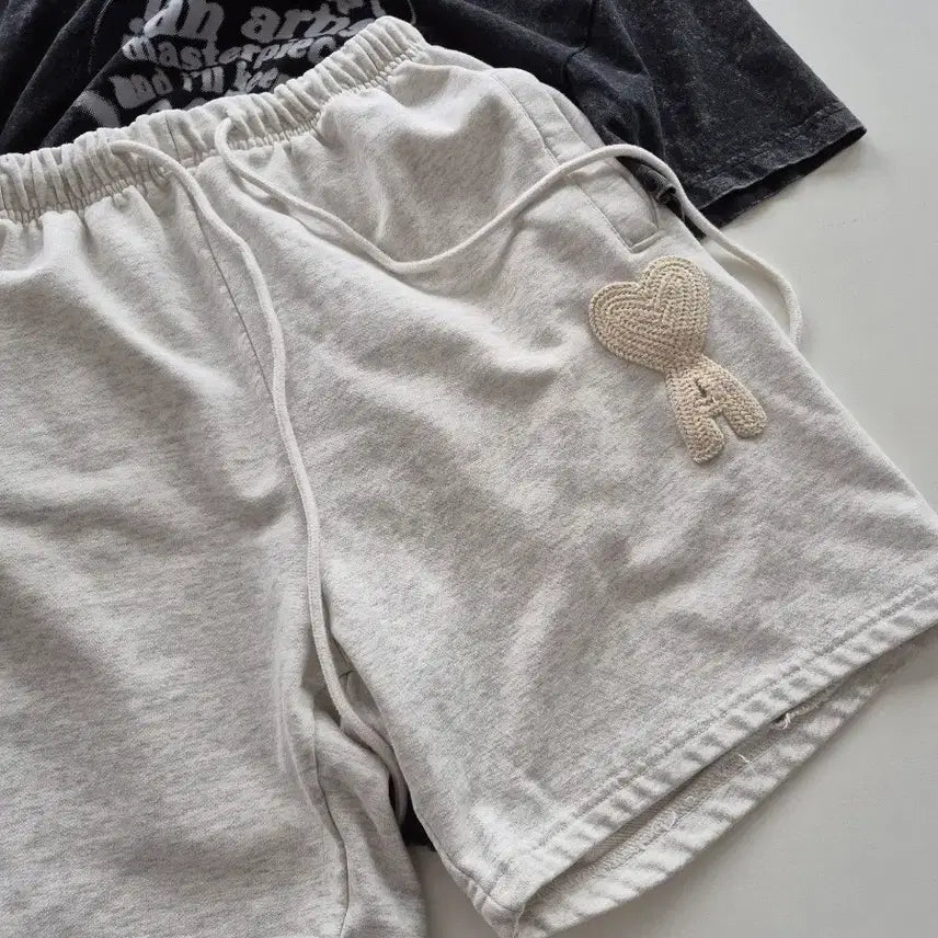 [BUNJANG] Heart Applique Sweatshirt Material Shorts / 하트 와펜 맨투맨소재 반바지(MT5