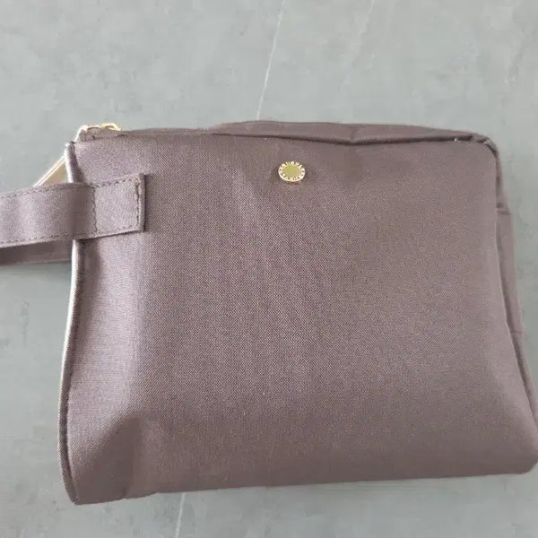 [BUNJANG] Emirates First Class Amenity Kit (Men's) - Bvlgari / [새상품] 에미레이트항공 어메니티 남성용