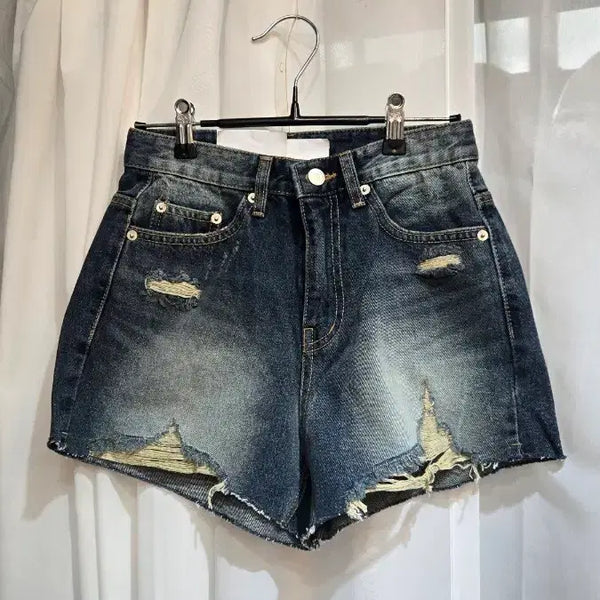 [BUNJANG] S Size 704 Ripped Denim Shorts / S싸이즈 704 찢청 반바지