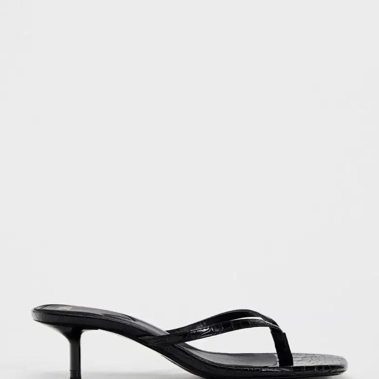 [BUNJANG] Zara Minimal Strap Sandals Size 35 (225) / 자라 미니멀 스트랩 샌들 35사이즈 (225사이즈 )