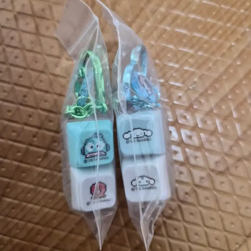[BUNJANG] Cinnamoroll & Hangyodon LED Keycap Set / 시나모롤.한교동led키캡키링 2개일괄