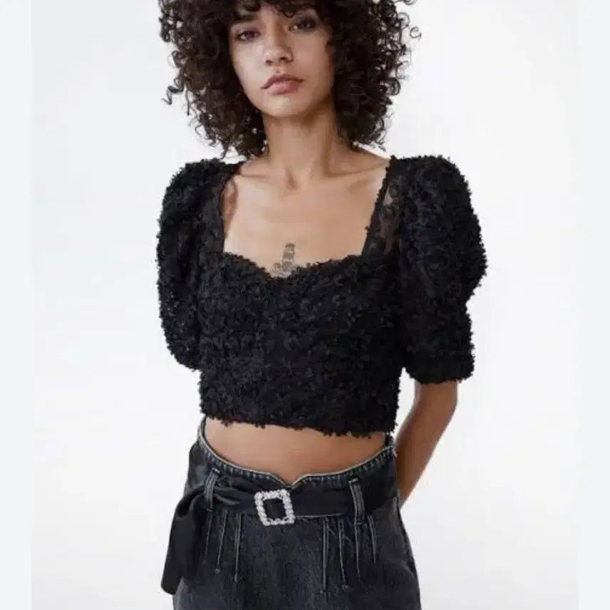 [BUNJANG] Zara 3D Flower Crop Blouse Black XS / ZARA 3D 플라워 크롭 블라우스 (블랙, XS) [H31150]